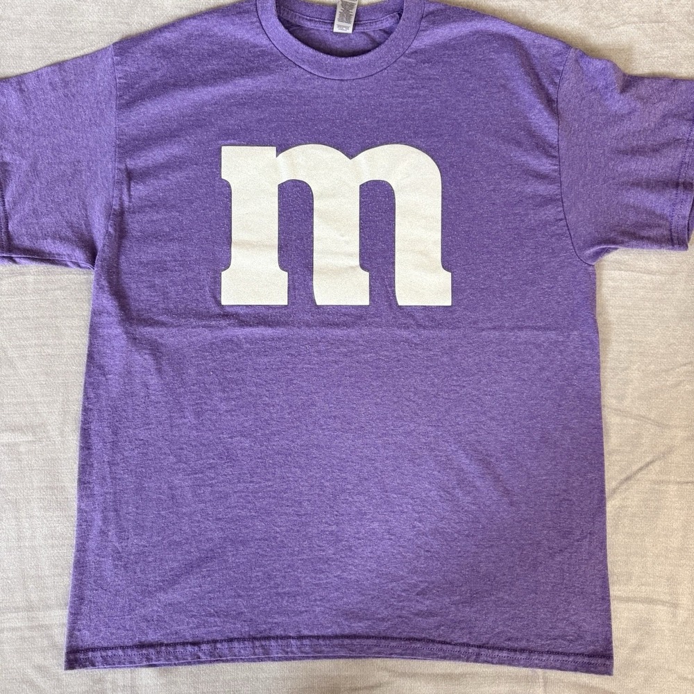 Gildan Heavy Cotton Purple M&M Shirt Mens Large Graphic Candy Logo Tee